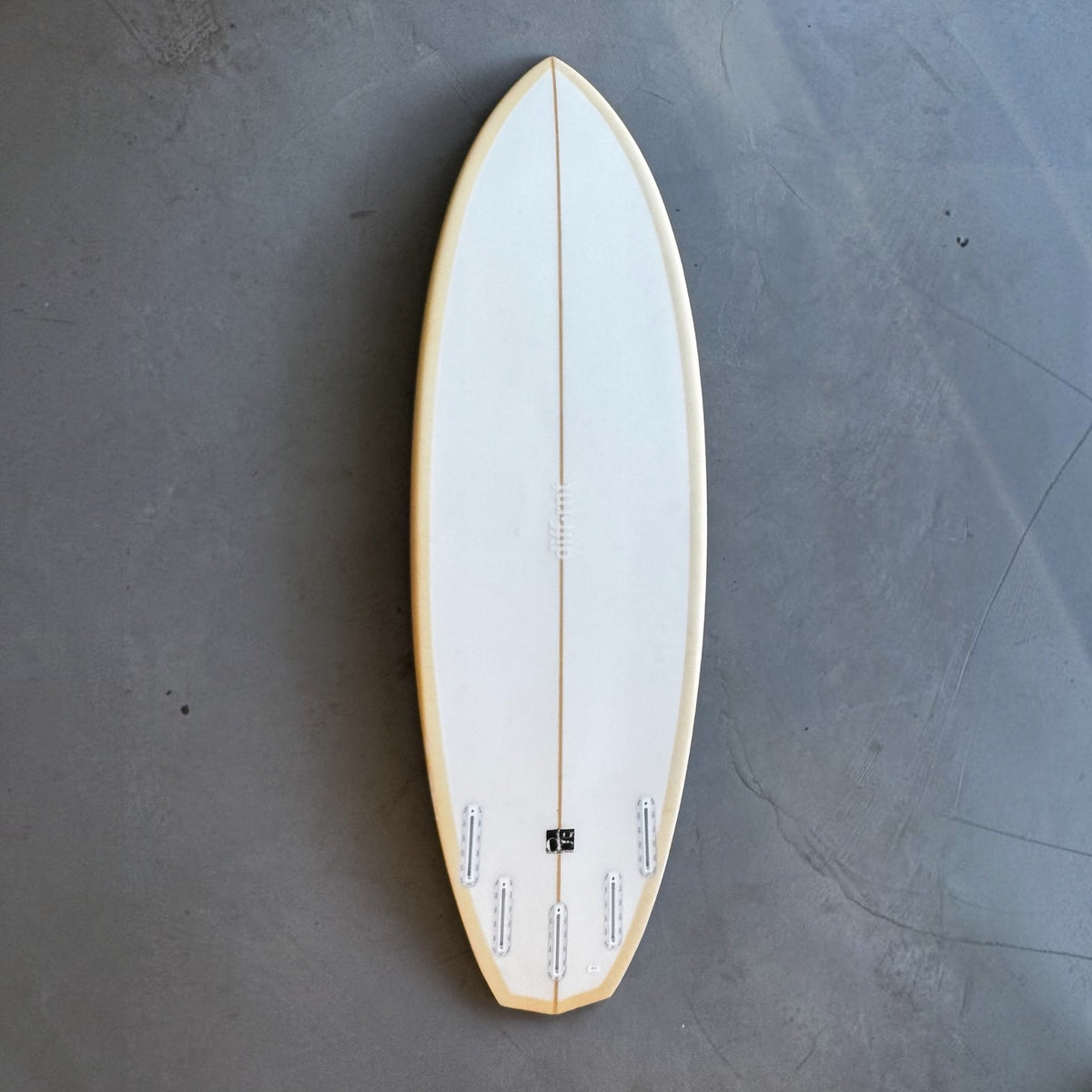 5'6 DIAMOND - YELLOW/WHITE TAIL