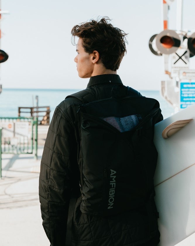 SHORELINE Convertible Changing Mat Backpack
