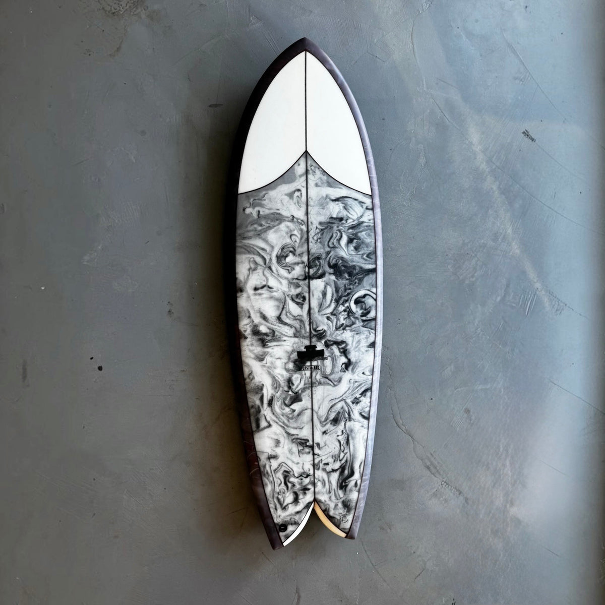 5'2 SEA VESSEL front